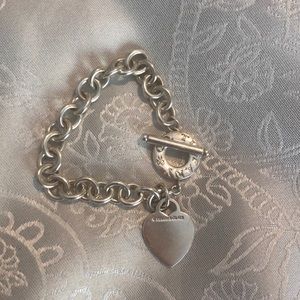 Tiffany & Co. toggle heart bracelet
